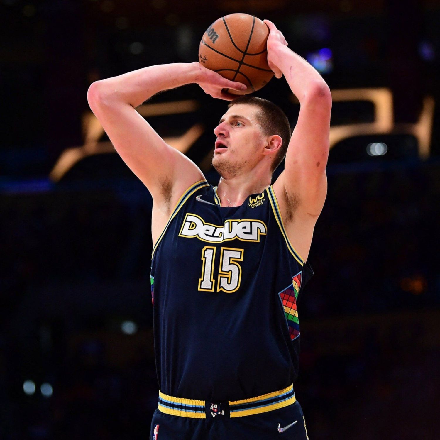 Nikola Jokic alcanzó un hito que solo Michael Jordan había logrado: 60 puntos en más de 50 minutos de juego.