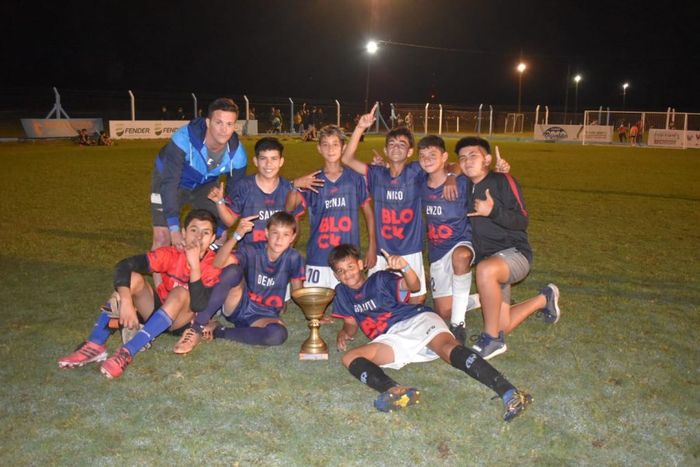 Los equipos campeones del Torneo.