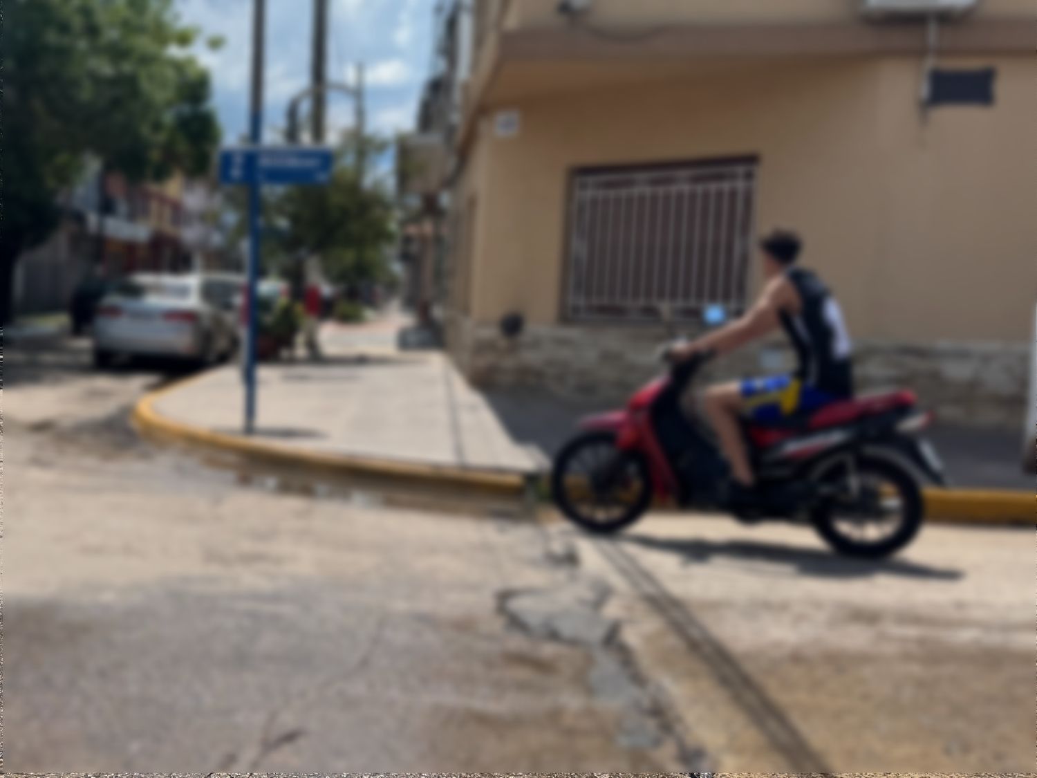 Sin casco no hay nafta: qué opinan los sampedrinos tras los primeros días de vigencia