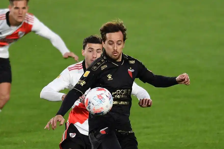 Colón - Lanús: horario, TV y formaciones