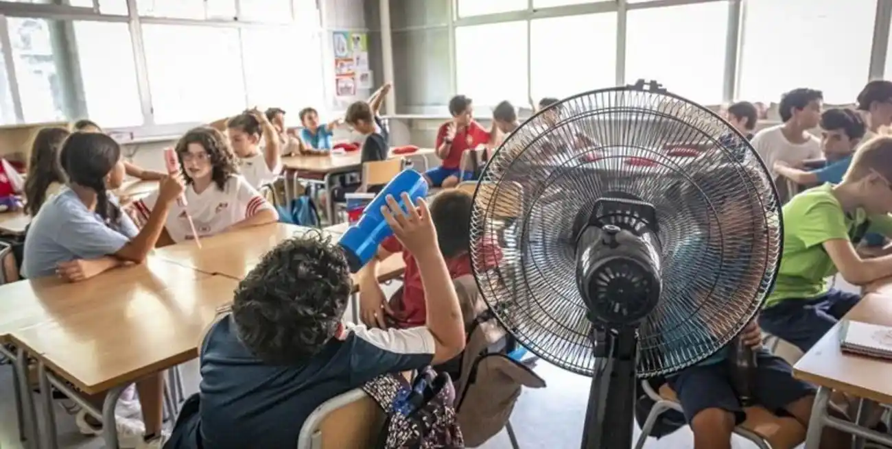 Calor sofocante en el inicio del ciclo lectivo del nivel medio. Foto: Ilustración.
