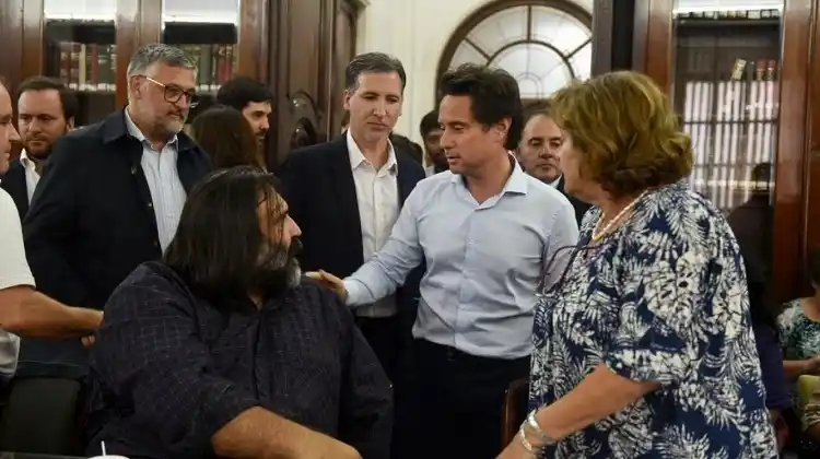 Provincia convocó a paritaria docente para el miércoles 27 tras la advertencia de los gremios por un paro