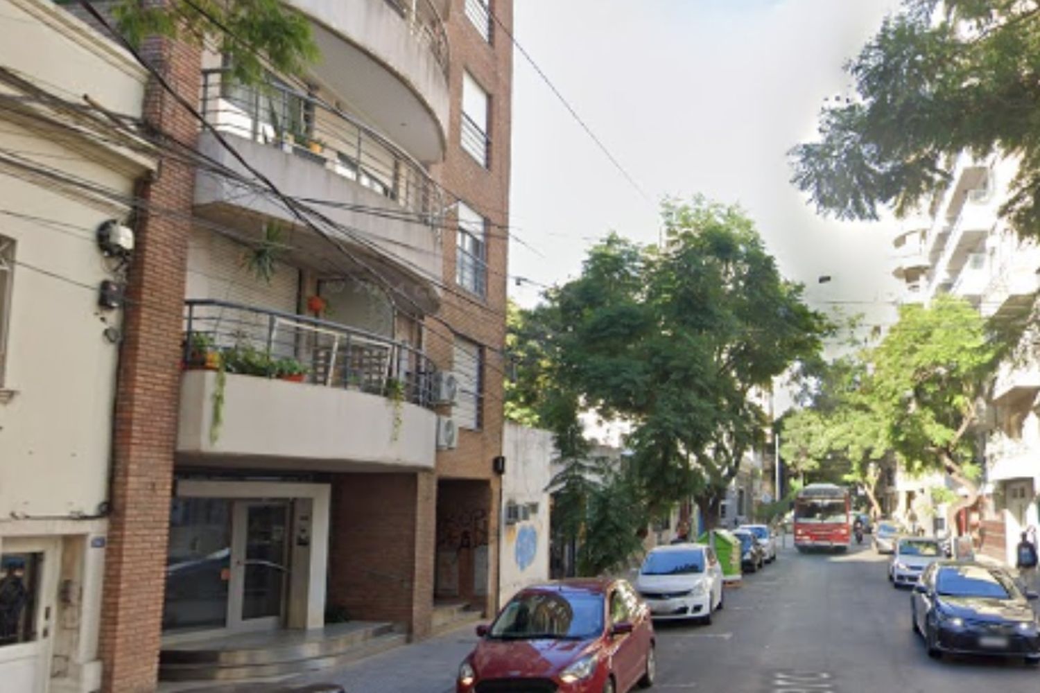 Incendio en departamento del macrocentro: rescataron a un jubilado y un perro