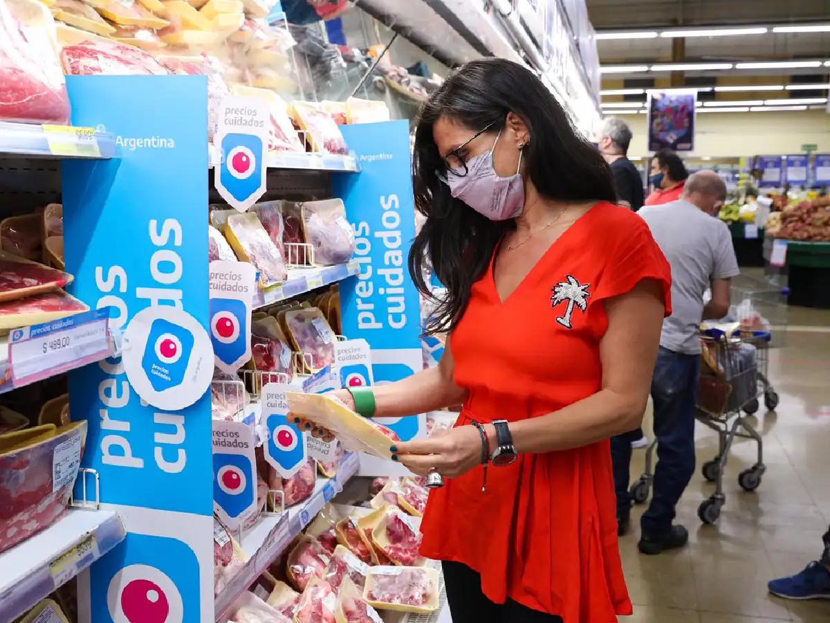 "No hay razón para que haya aumentos de precios en los alimentos", afirmó Paula Español