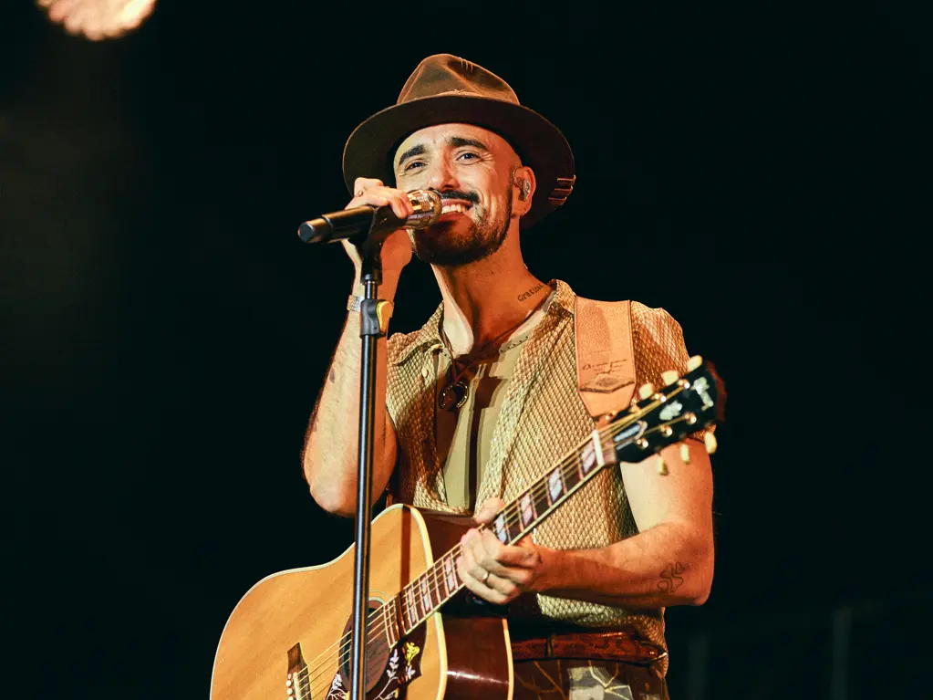 Abel Pintos celebró sus 30 años de música con un show histórico ante más de 20 mil personas en la Ciudad Universitaria de Buenos Aires