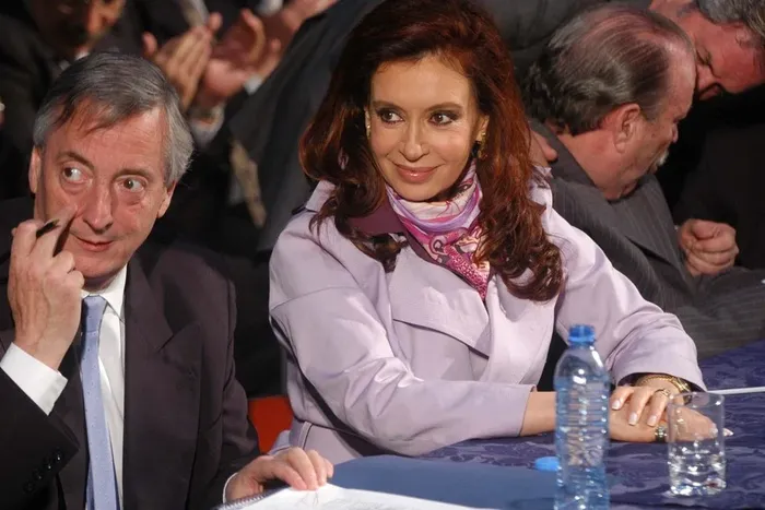 Nestor y Cristina blindaje DNU