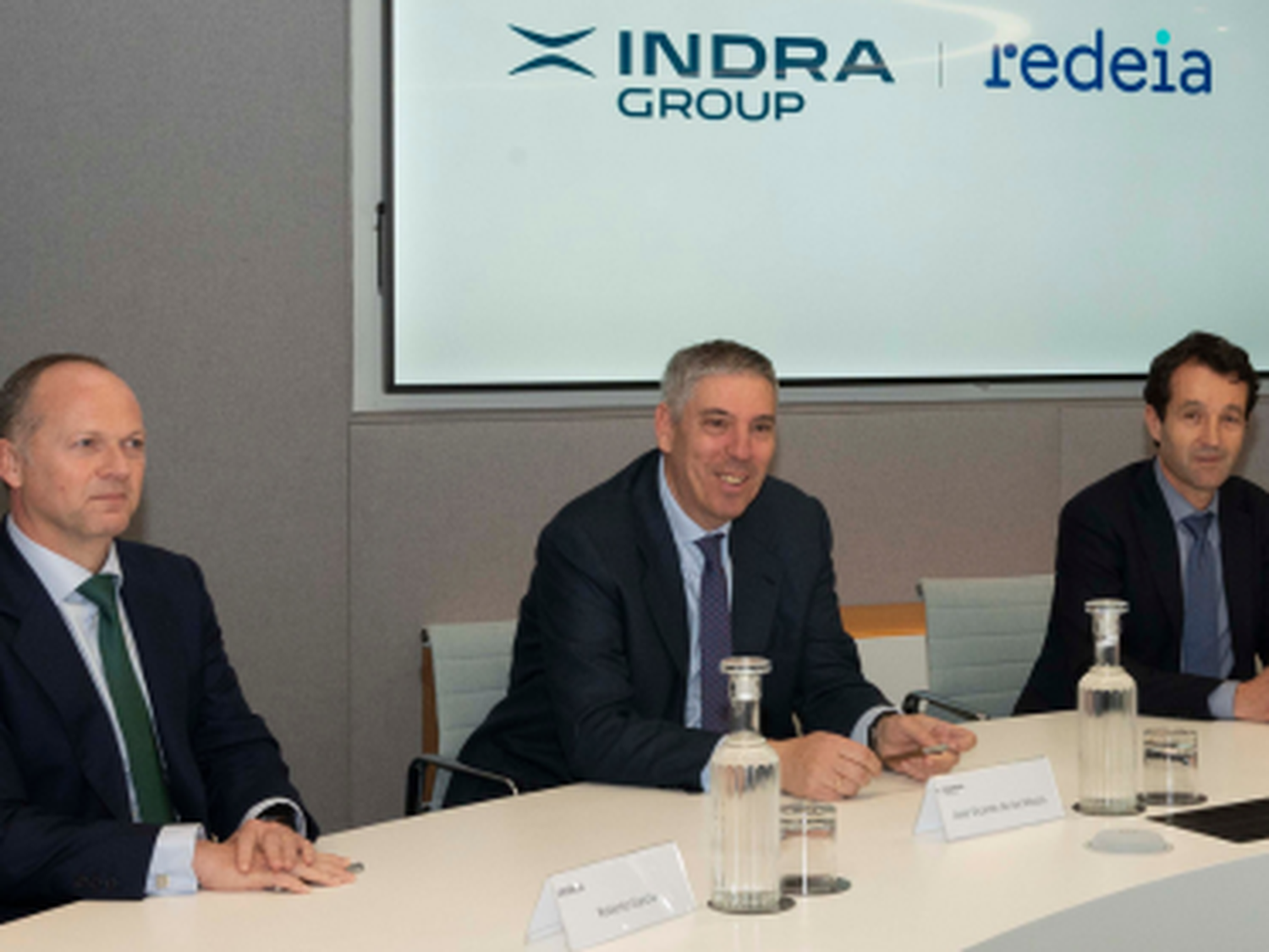 Indra Group en acuerdo con Redeia Corporación compraron el 89,68% del capital de Hispasat