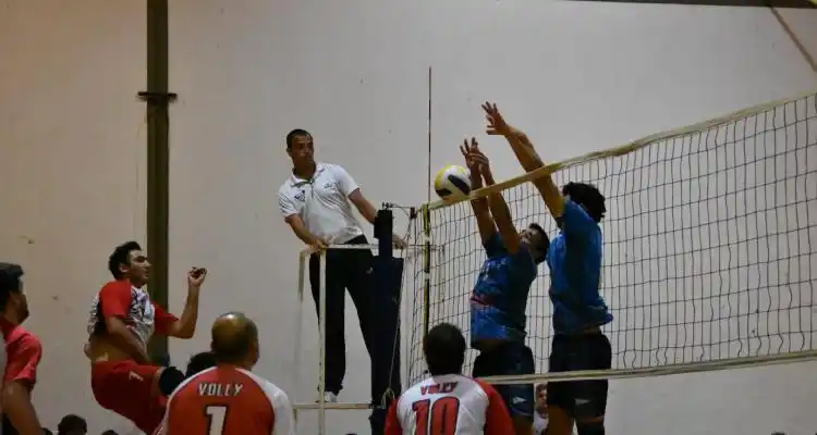 Los varones de Náutico vencieron a Coronel Bogado y forzaron el tercer juego