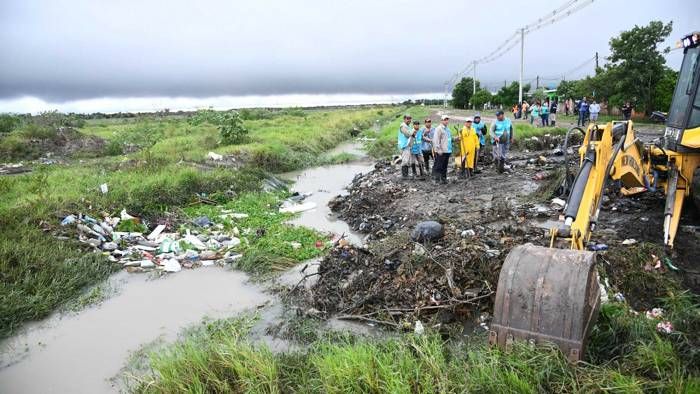 El temporal dejó un muerto, miles de usuarios sin luz y caídas de árboles y techos