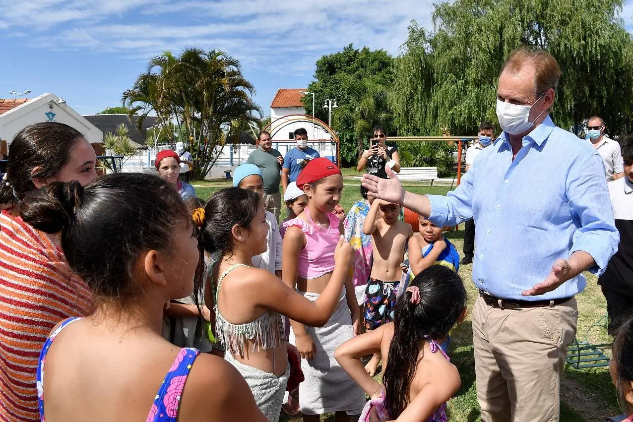�STrabajamos para igualar oportunidades⬝, dijo Bordet al inaugurar verano para niños