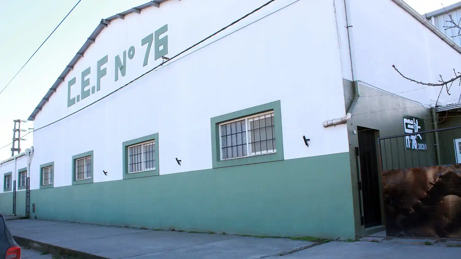 CEF Nº 76. Buscan volver a habilitar el gimnasio del centro de educación física
