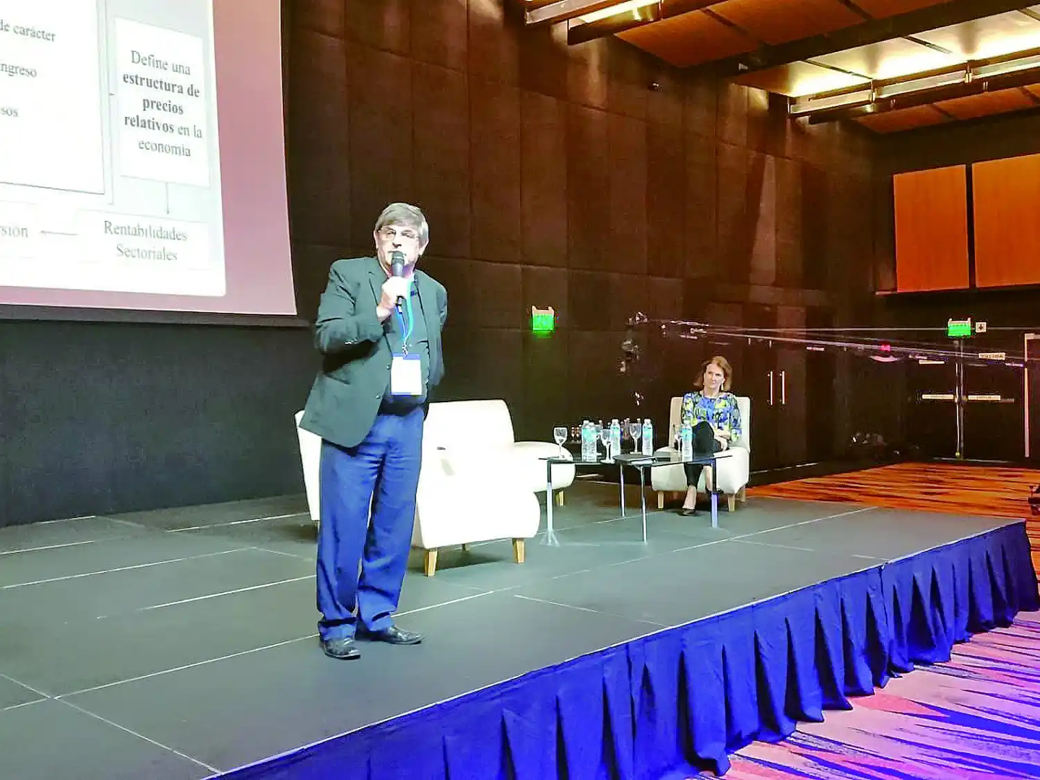 Tradiciones, finanzas y nueva economía