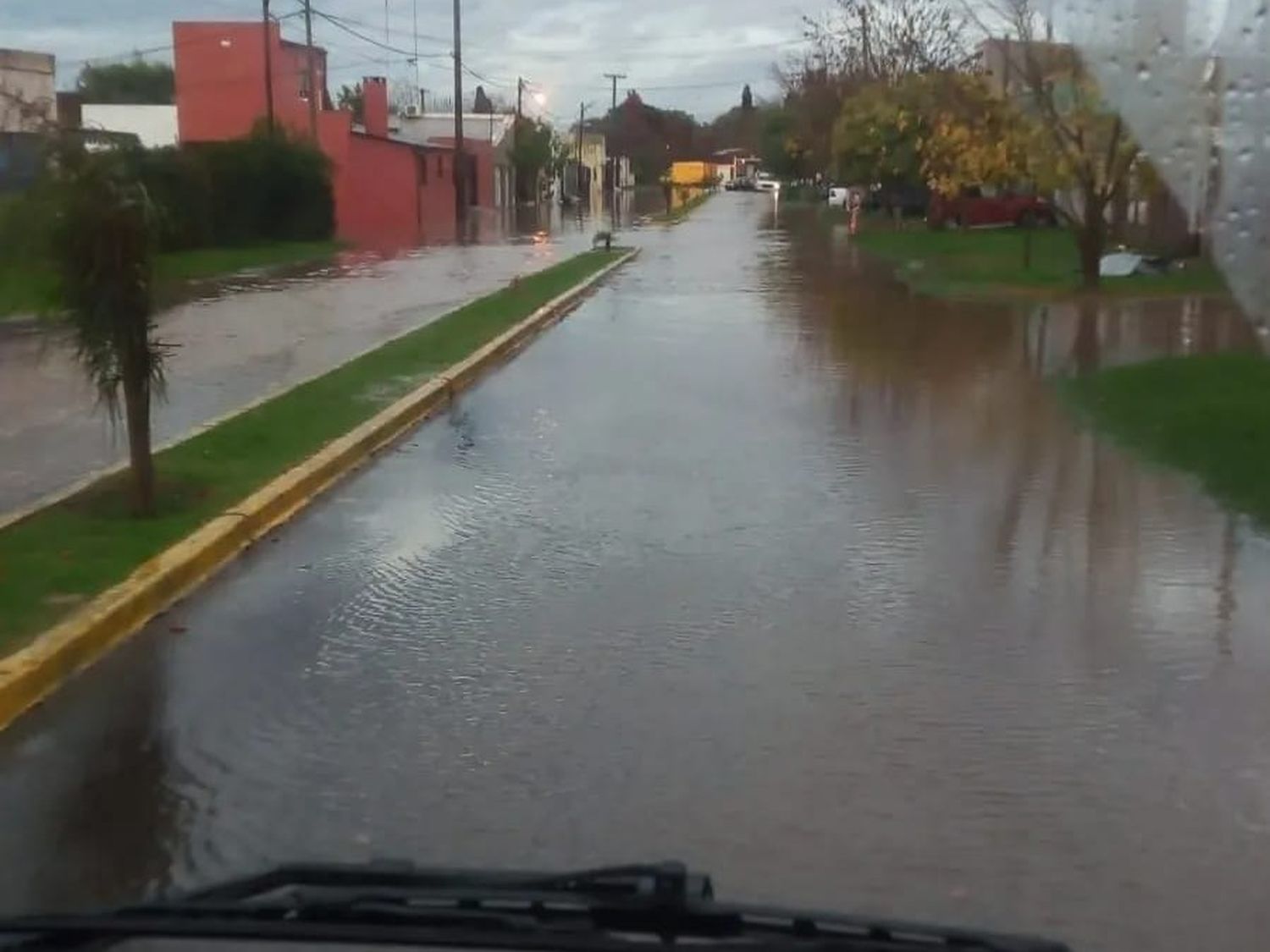 Bomberos en alerta ante las lluvias y posibles inundaciones