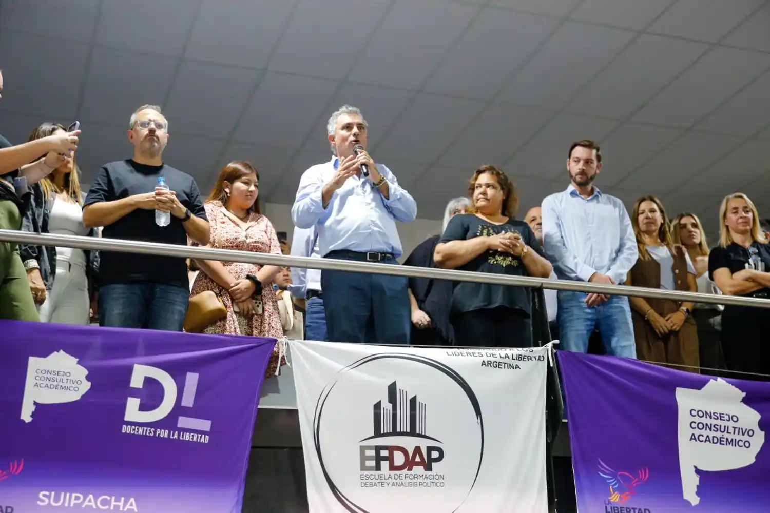 Diego Valenzuela y Daniela Reich en el acto encabezado por Sebastián Pareja.
