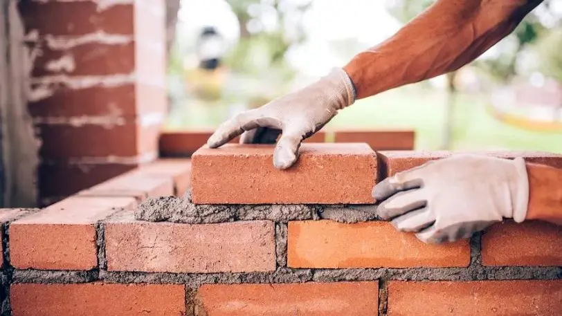 Construcción. Se harán 5 aulas en la primera instancia