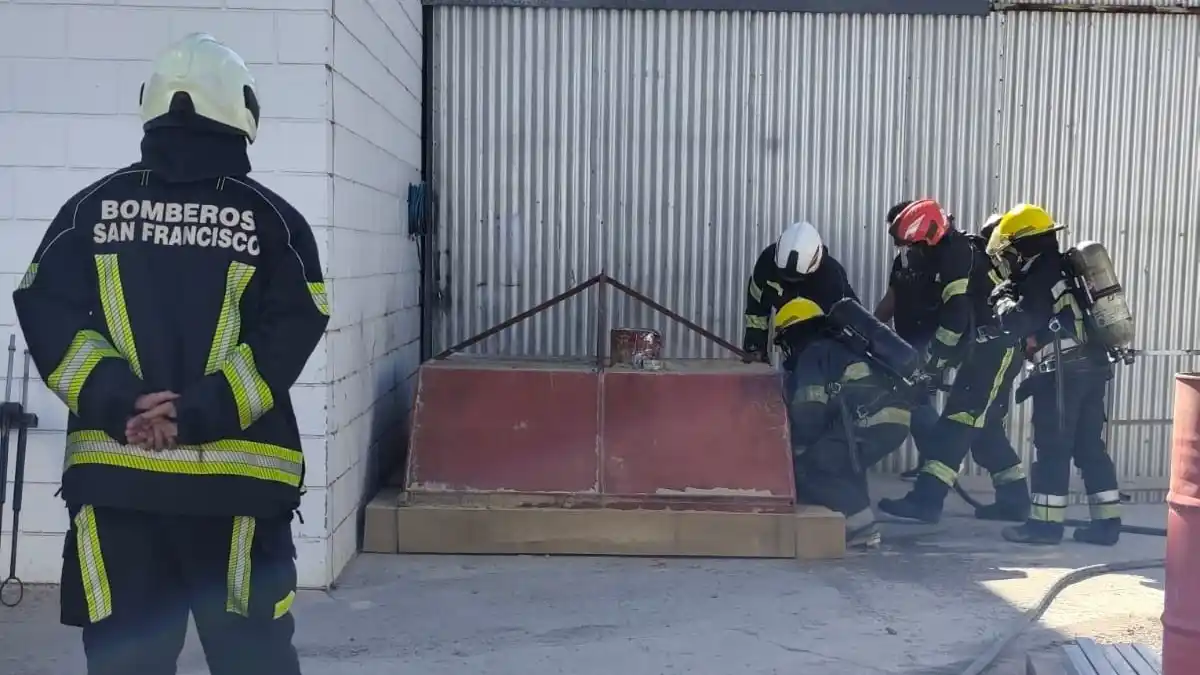 Controlan incendio en Frontera Living