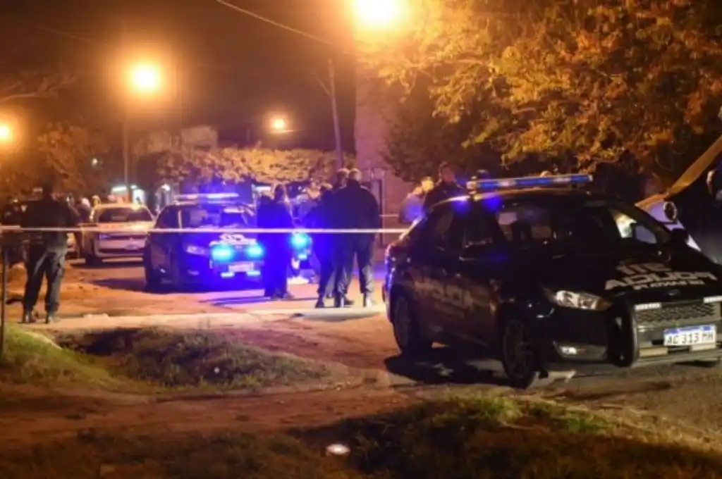 Pistoleros en moto asesinan a tiros un hombre de 50 años en Rosario