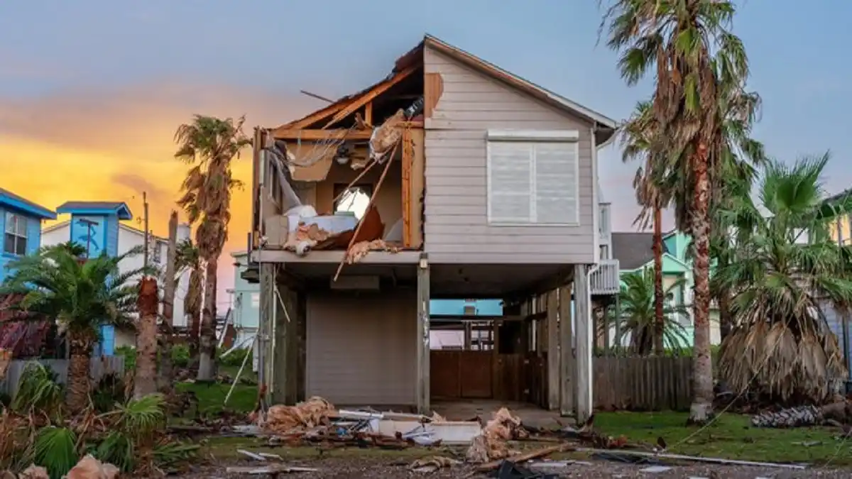 ¡HIERVE TEXAS! El calor amenaza a millones de personas ya afectadas por el paso de BERYL