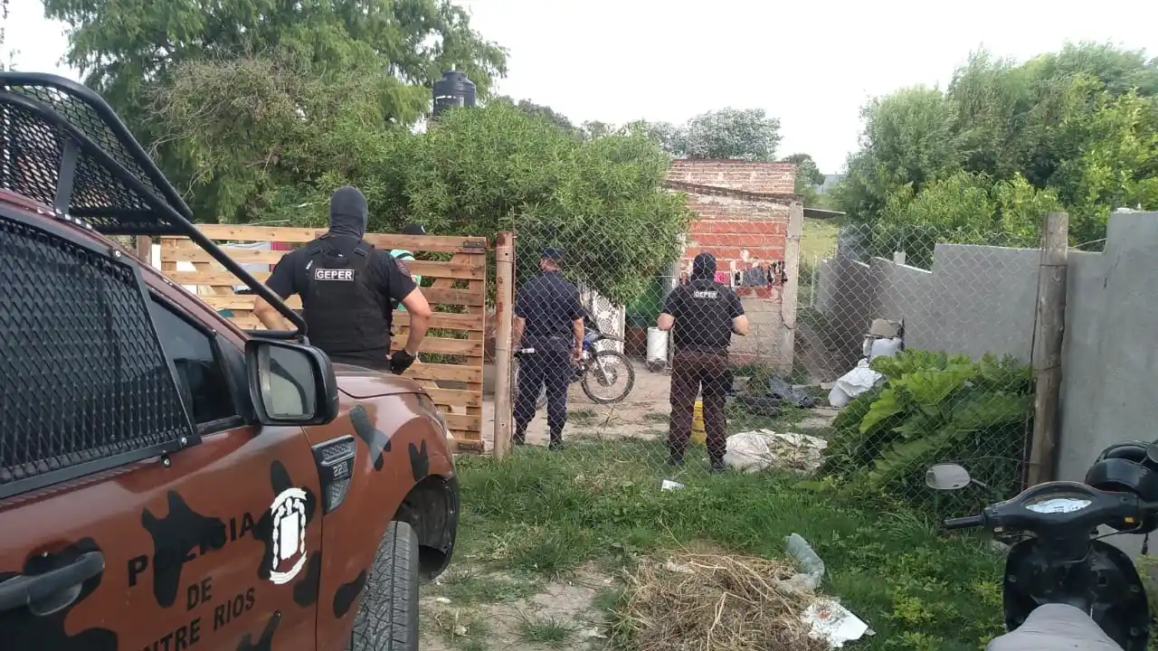 En procedimiento por narcomenudeo incautan drogas y dinero en efectivo