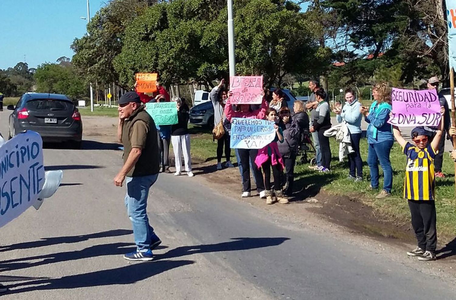 Vecinos de zona sur cortaron Ruta 11 tras una "ola de entraderas"