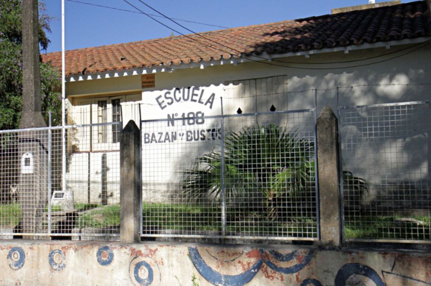 Escuela "Bazán y Bustos"