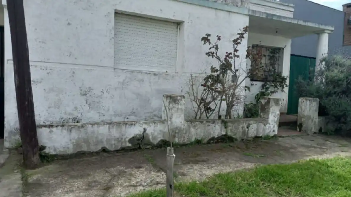 Salvaje agresión a un hombre en su casa: lo golpearon con barretas e intentaron extrangularlo