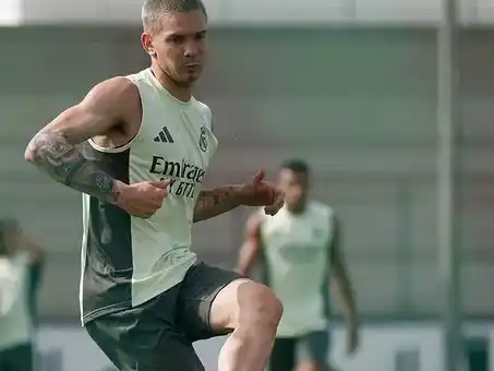 Franco Mastantuono fue elegido dentro de las cinco mejores promesas del mundo.Foto: @realmadrid