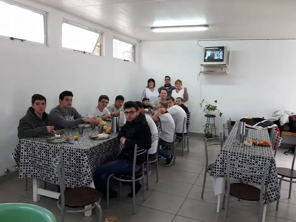 Hace un año que funciona el comedor estudiantil en el edificio de la Escuela Técnica N° 35