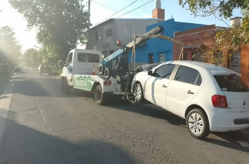 Chocó y le secuestran el vehículo por falta de licencia