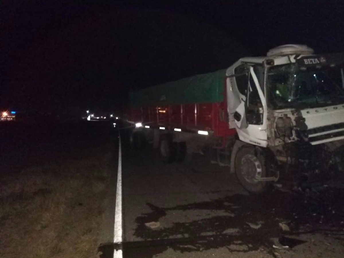 Dos camiones chocaron en la ruta provincial 1