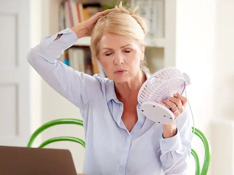 Las mujeres viven la mitad de sus vidas con menopausia