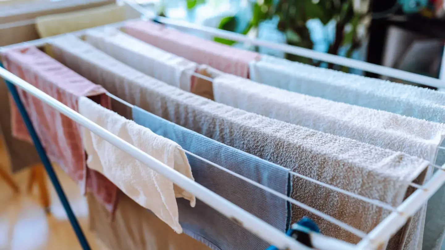 El truco casero para secar la ropa más rápido en días fríos y húmedos