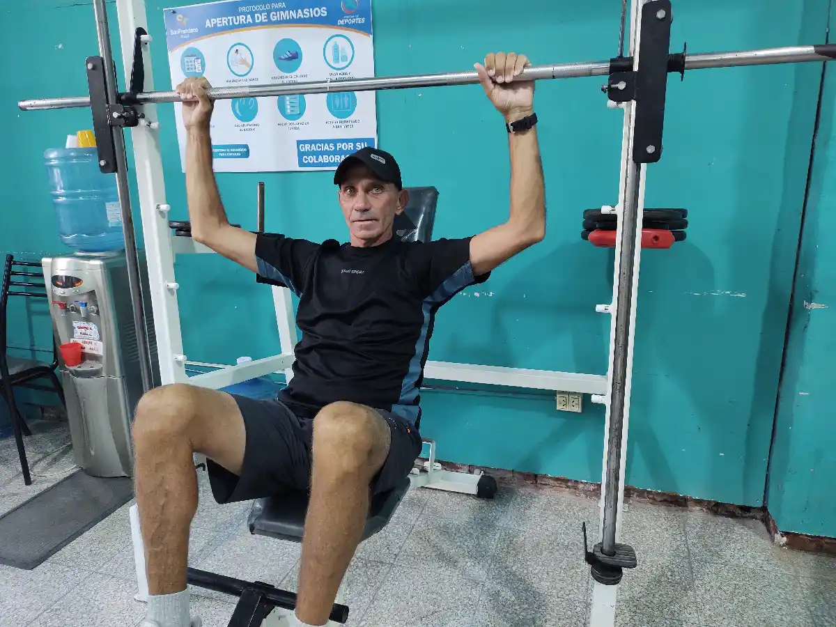 Disfruta ayudando a los deportistas