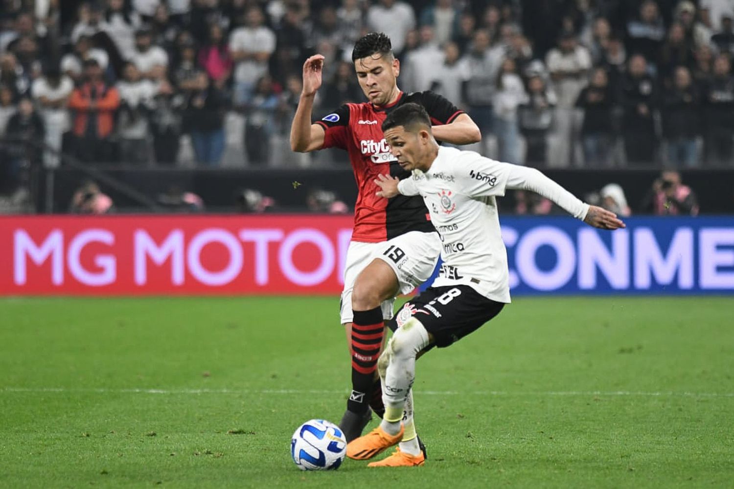 Newell's no pudo hacer pie en su visita a Corinthians