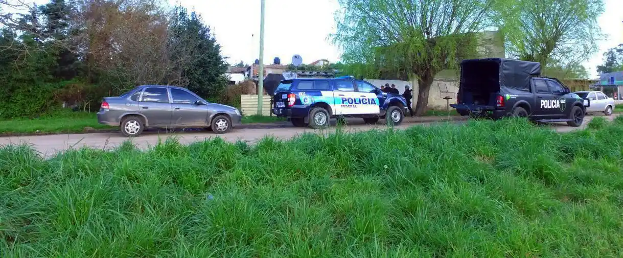 Desbarataron una banda narco en el barrio Aeroparque: tres detenidos