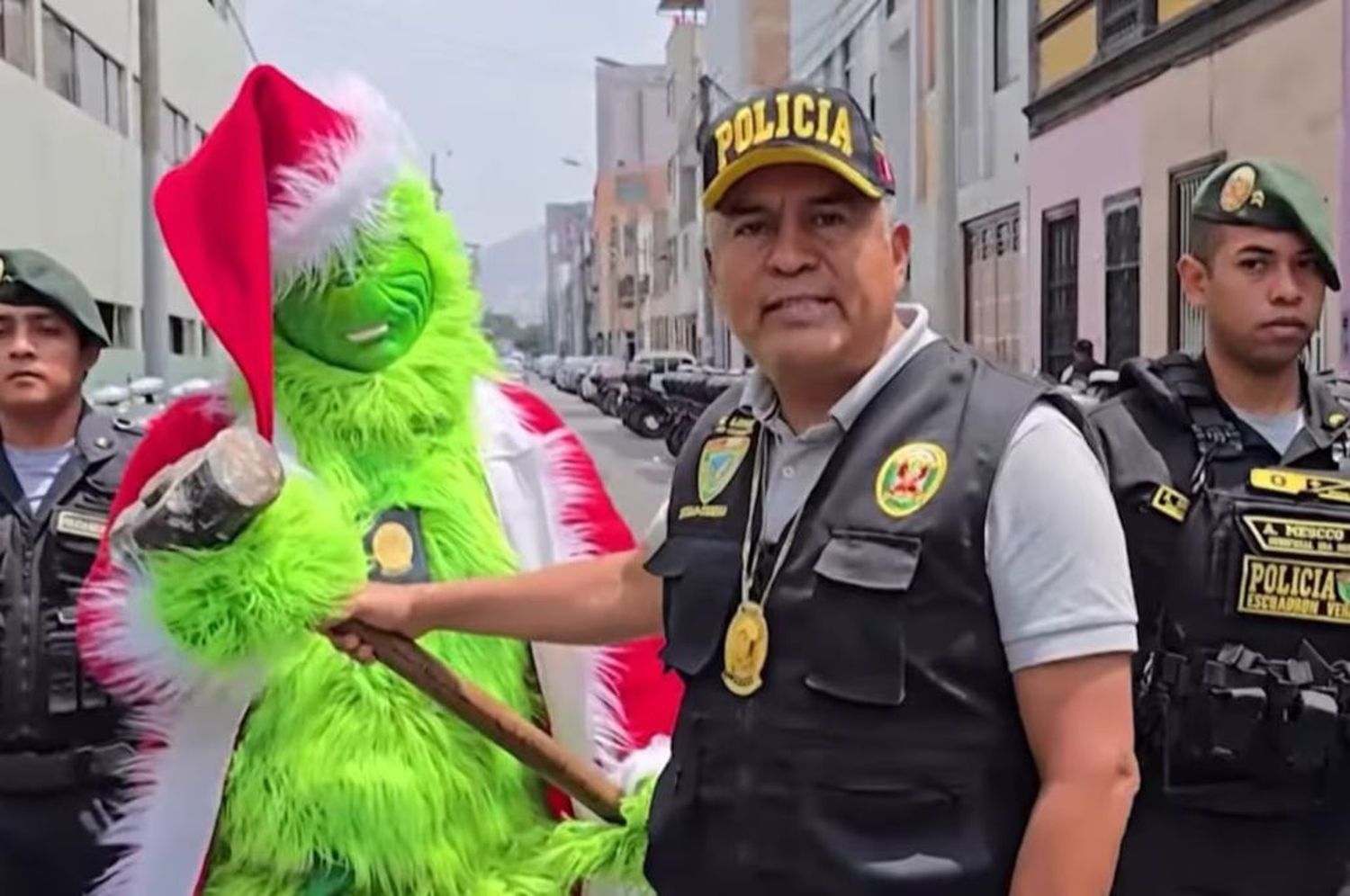 El agente formó parte de un operativo antinarco. (Captura de video: YouTube/El País)