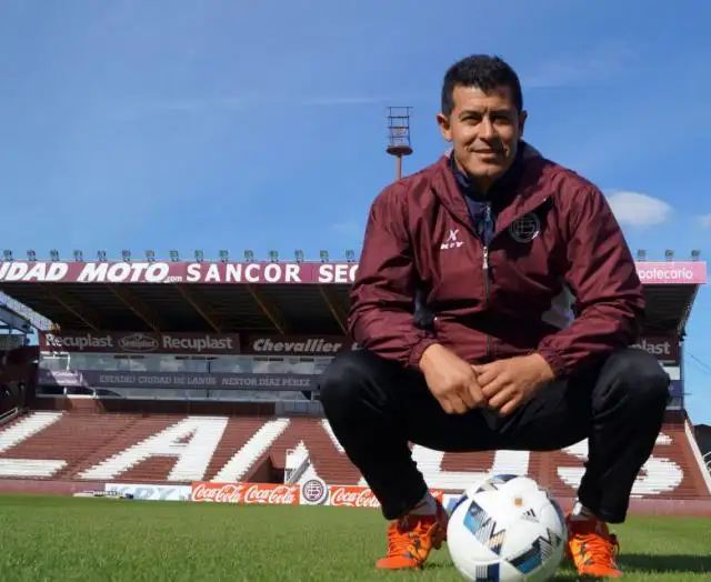 Jorge Almirón dirigirá a Atlético Nacional de Colombia