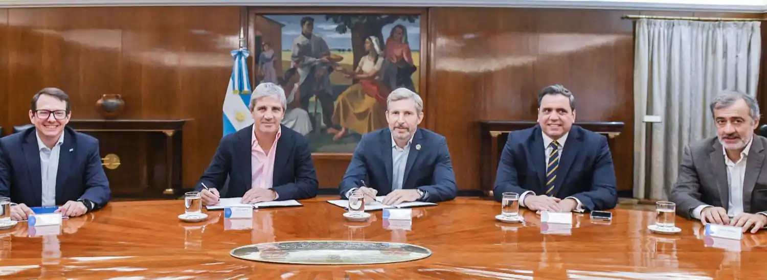 Entre Ríos fue la primera provincia que firmó la carta de intención para adherir al régimen de compensación de deudas