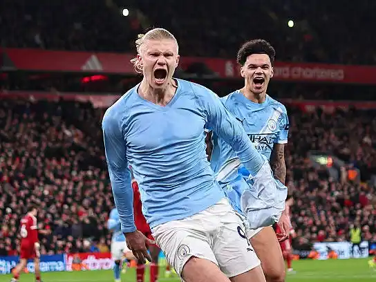 Haaland festeja el agónico gol de la victoria.