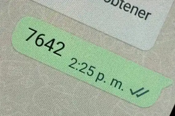 WhatsApp: por qué los jóvenes se mandan “7642″ como mensaje y qué significa