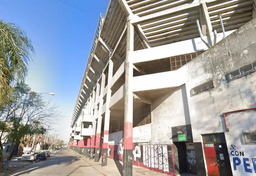 Balearon a un joven de 18 años en los alrededores del estadio de Colón de Santa Fe