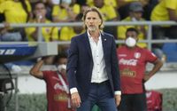 Mientras espera a Gareca, Vélez volvió a entrenarse
