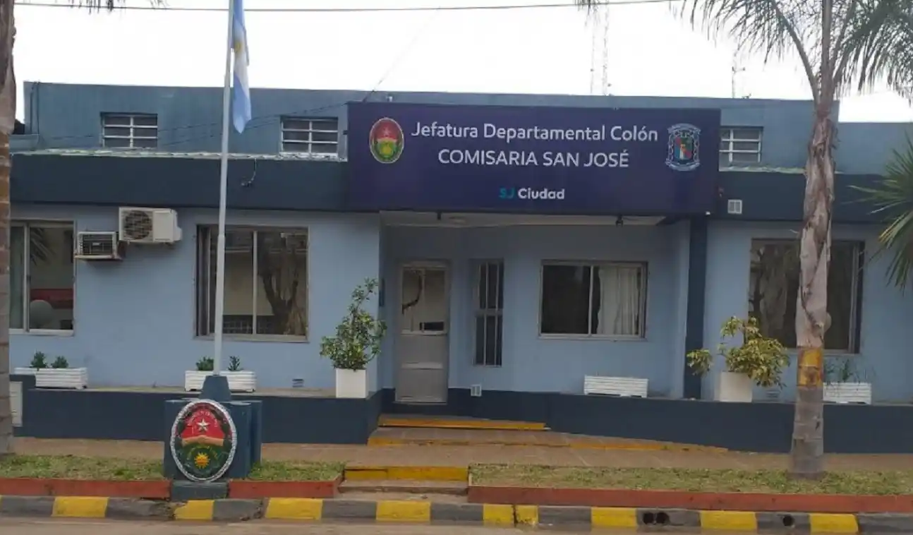 Durante un operativo, un motociclista atropelló al jefe de Comisaría, escapó y fue detenido