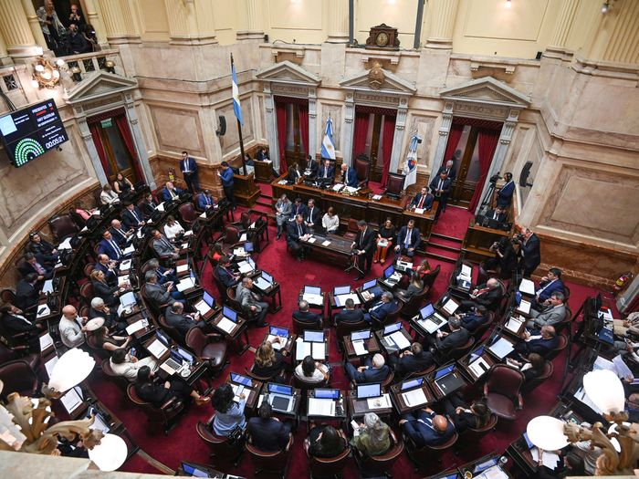 El Senado vuelve a sesionar este martes, con las reelecciones indefinidas en carpeta