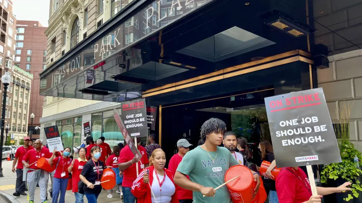10.000 trabajadores hoteleros se VAN A HUELGA EN PLENO FERIADO en EE.UU.