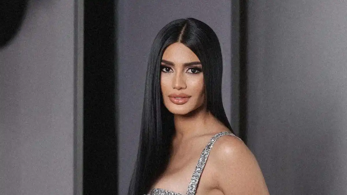 ¡EN UN ESTADIO! Así le entregaron la roca a Sthefany Gutiérrez (video)