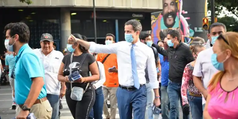 GUAIDÓ pide fortalecer SANCIONES contra Maduro