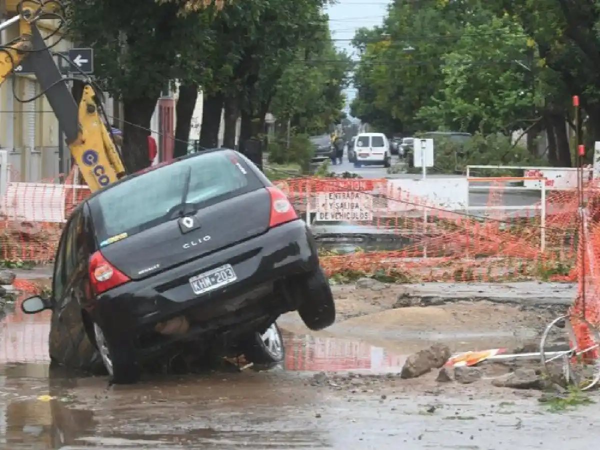 Evacuados, anegamientos y cortes de luz en Santa Fe a causa de intensas lluvias