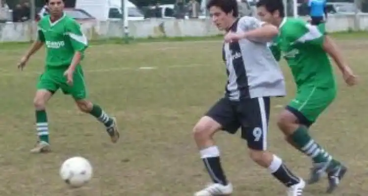 Goleada de Mitre y hazaña de La Esperanza