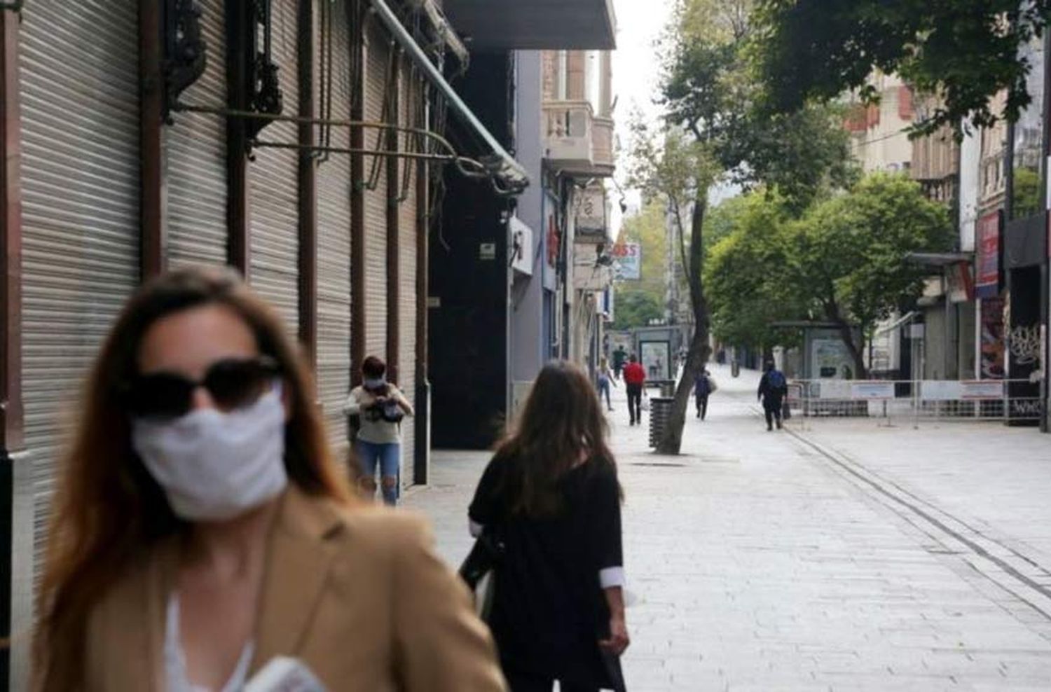 Confirman circulación comunitaria de coronavirus en Rosario y suspenden reuniones afectivas